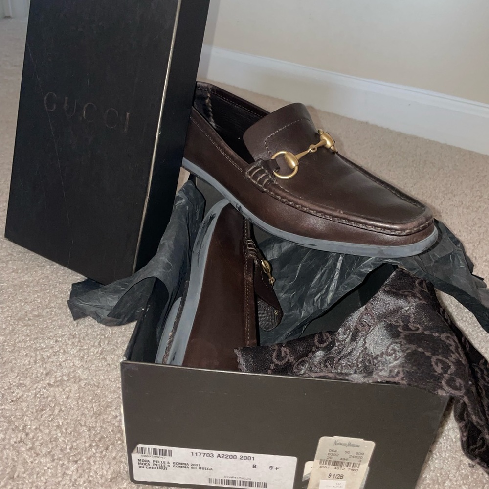 Women’s size 9 1/2 B Gucci Loafer